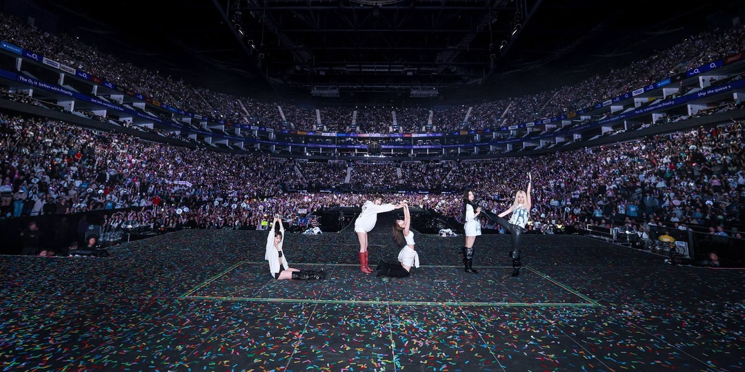 LE SSERAFIM kick off first European tour with sold-out London concert at The O2