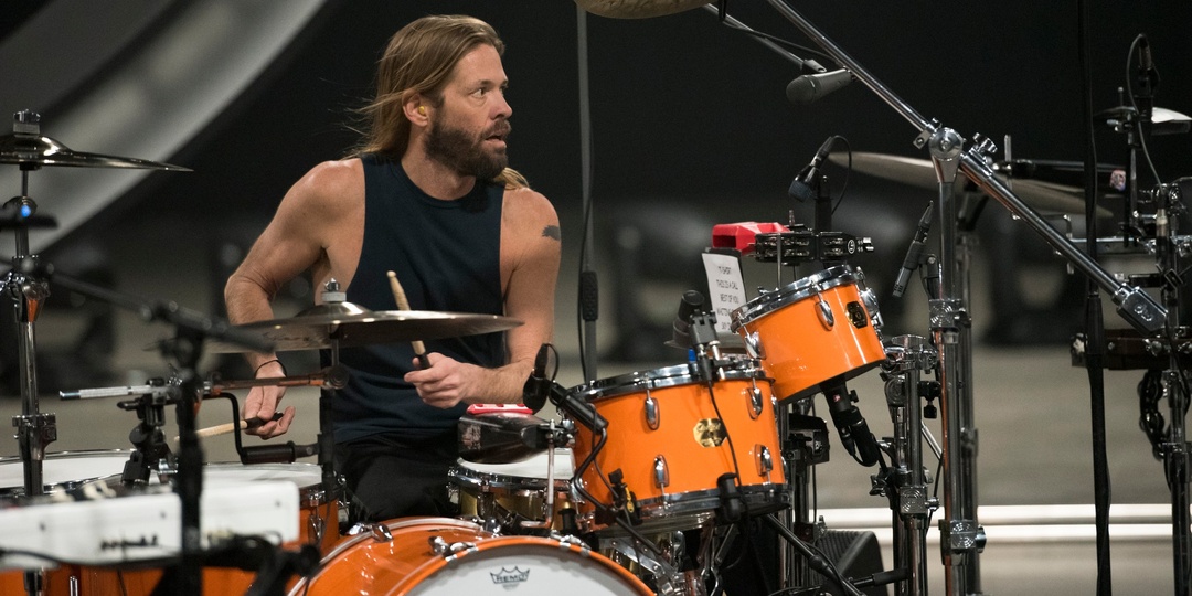 Foo Fighters' Taylor Hawkins passes away at 50, musicians around the world pay tribute