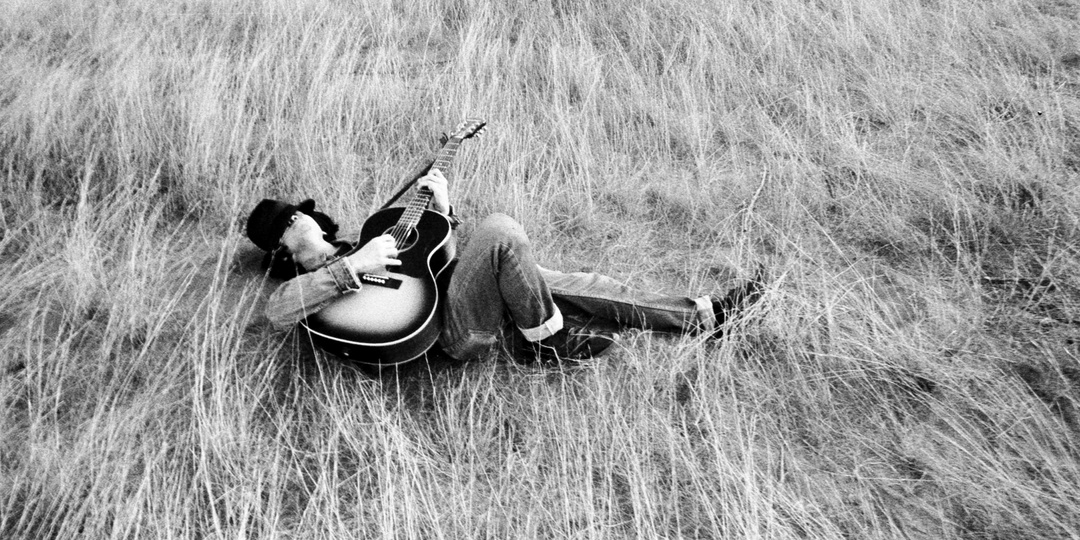 Ian Penn records new single 'Death of a Traveller' in a church – listen
