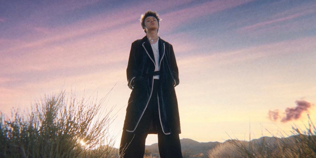 Warren Hue kicks off 88rising debut with new single 'omomo punk' – watch