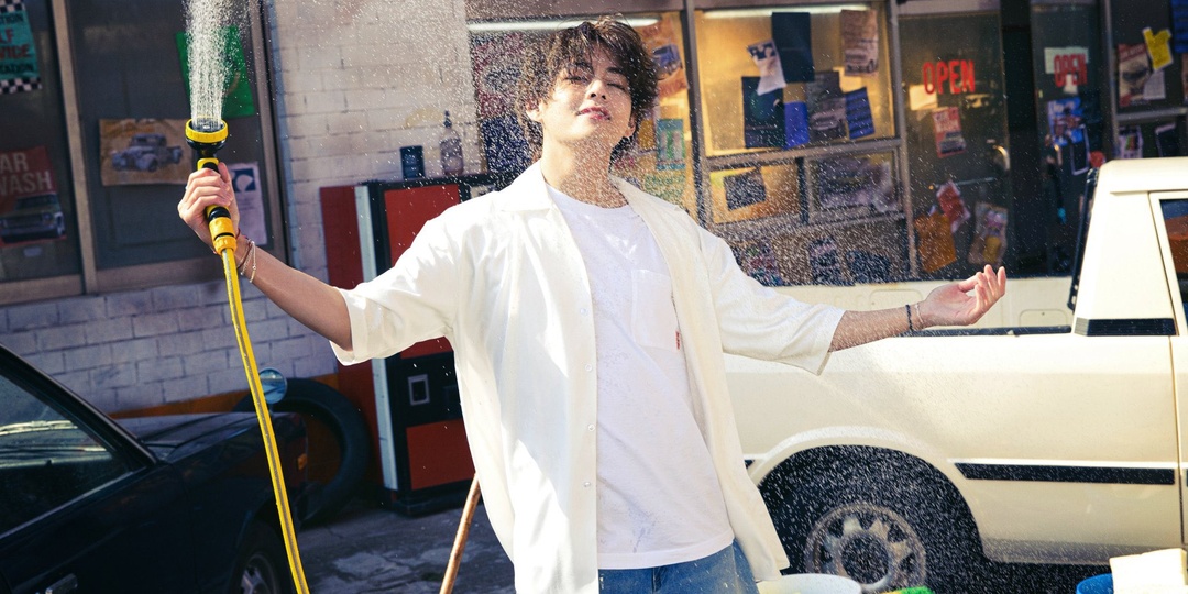 BTS' V breaks 2 world records on Instagram