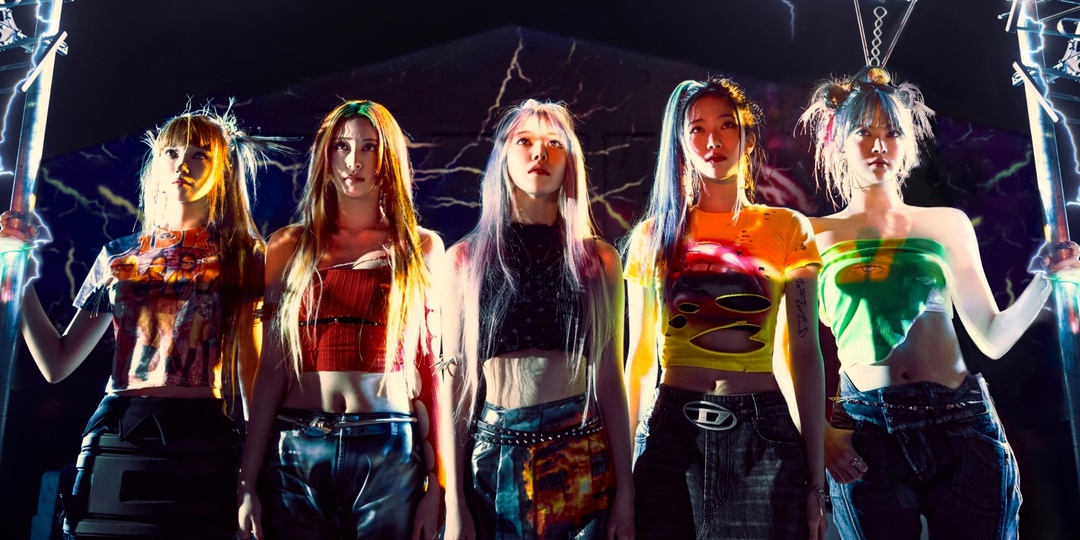 LE SSERAFIM's 'CRAZY' new EP is out now, along with a quirkily surreal music video