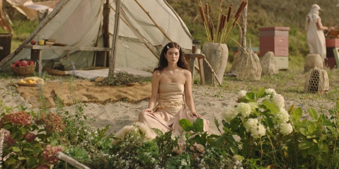 Lorde teases new project 'Solstice'
