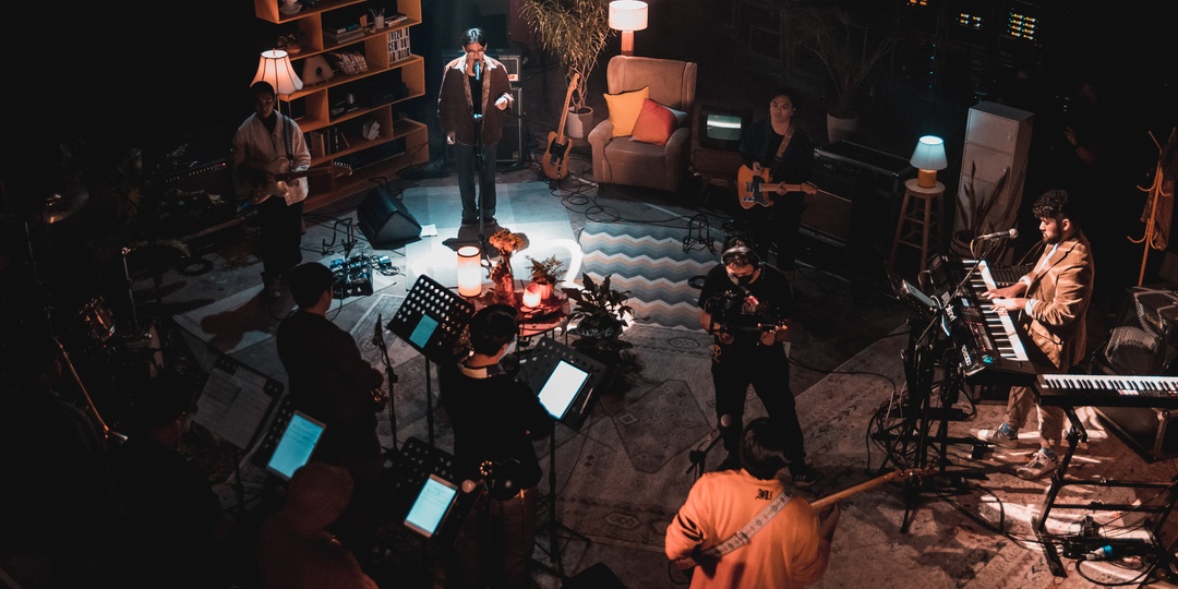 Lola Amour announce online concert and documentary 'Looking Back' to say farewell to Renzo Santos and Joxx Perez