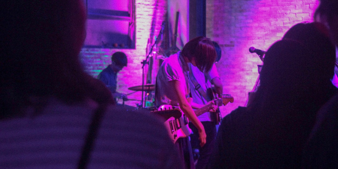 Where ends meet: Cosmic Child and For Tracy Hyde in Manila – photo gallery