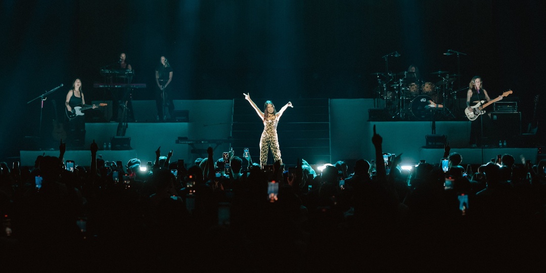 NIKI charms fans and displays vulnerability at Singapore leg of 'The Nicole Tour' — gig report