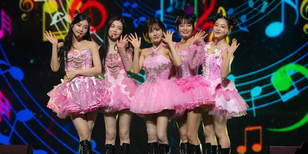 Red Velvet take ReVeluvs on a trip through their whimsical 'Queendom' at Singapore concert — gig report