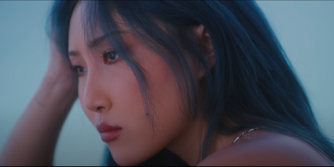 MAMAMOO’s Hwasa drops new collaborative single ‘I Can’t Make You Love Me’ with Kinda Blue - watch