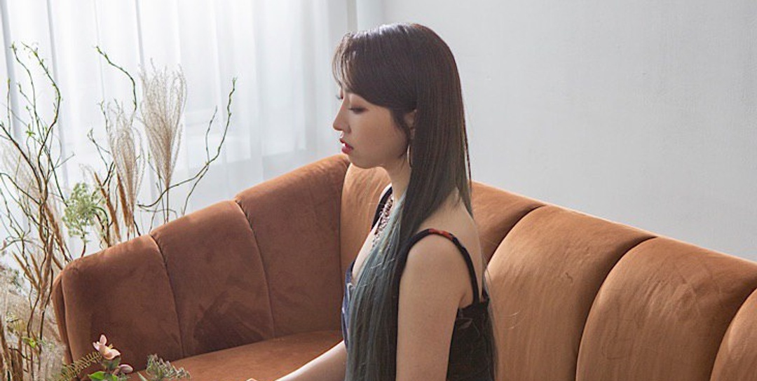 Minzy joins Viva Entertainment, marks local debut with Tagalog version of 'Lovely' - listen