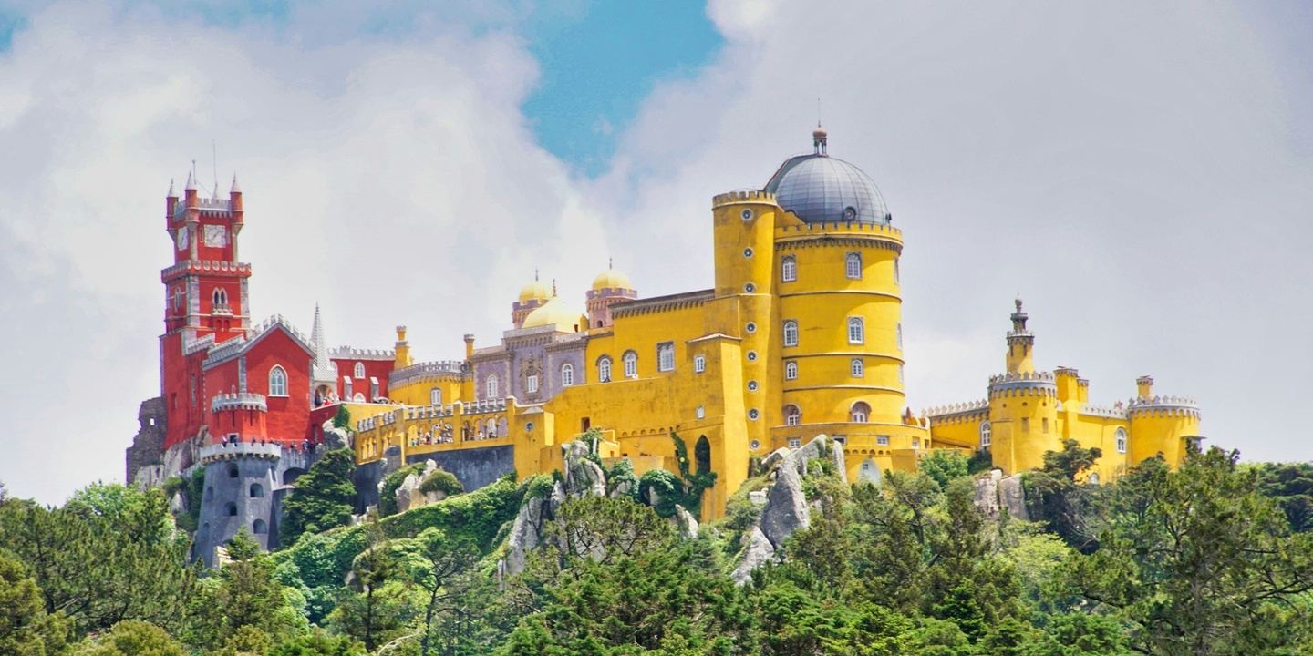Flea Markets and Fairytales: Portugal with Ashley and Jenasie