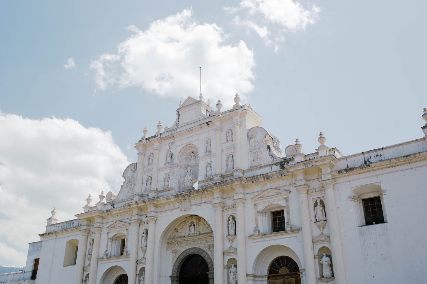Escape to Antigua, Guatemala 2026