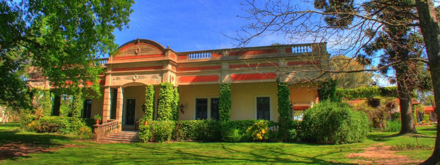 ESTANCIA DAY & LODGE