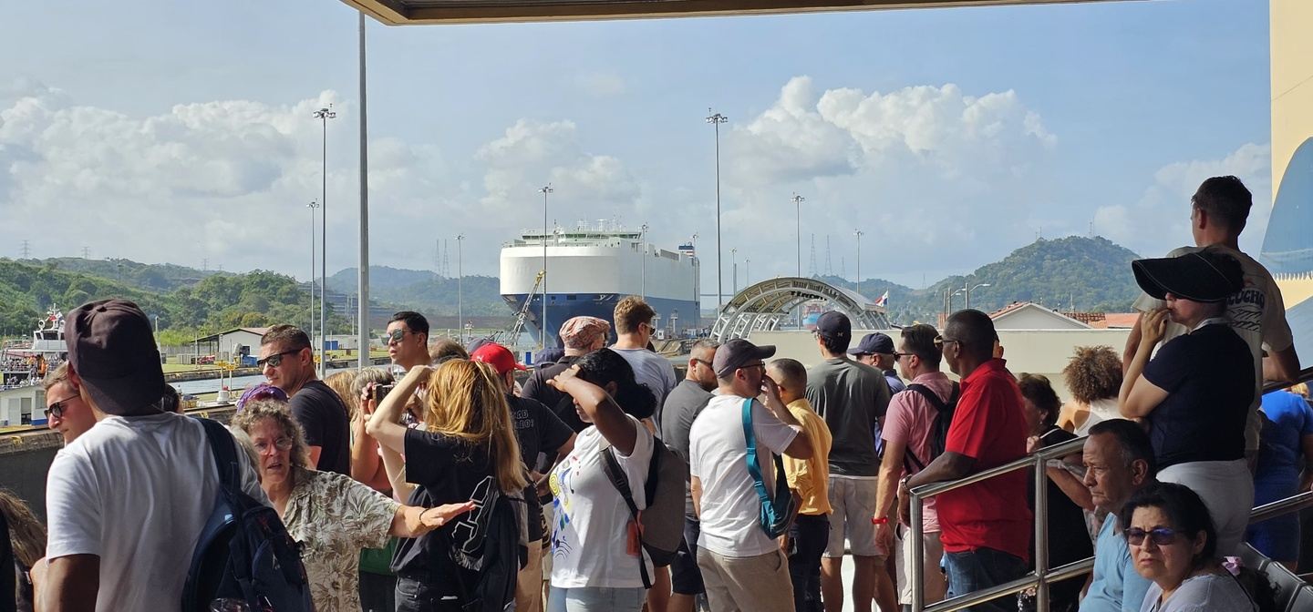 Shared Half Day Panama Canal & City Tour