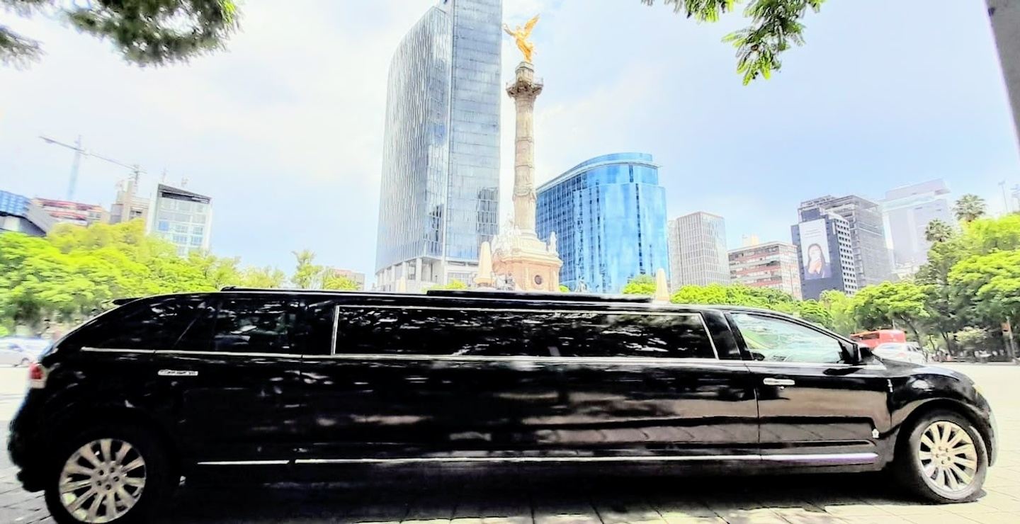 ARRIVAL AND DEPARTURE FROM / TO AICM - CDMX
