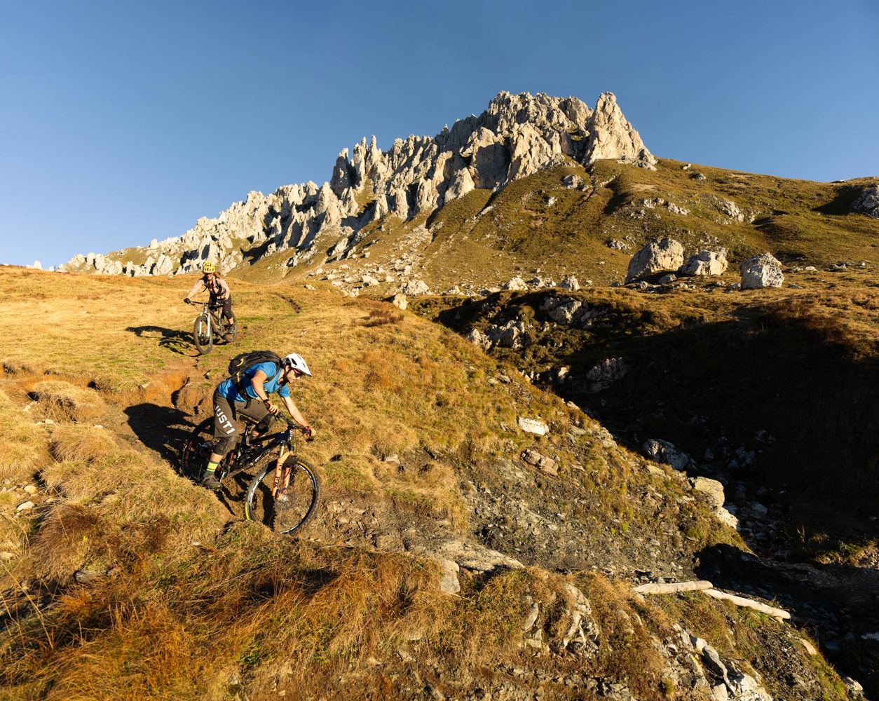 Enduro Alps Experience — Airolo, Ritom & Nara