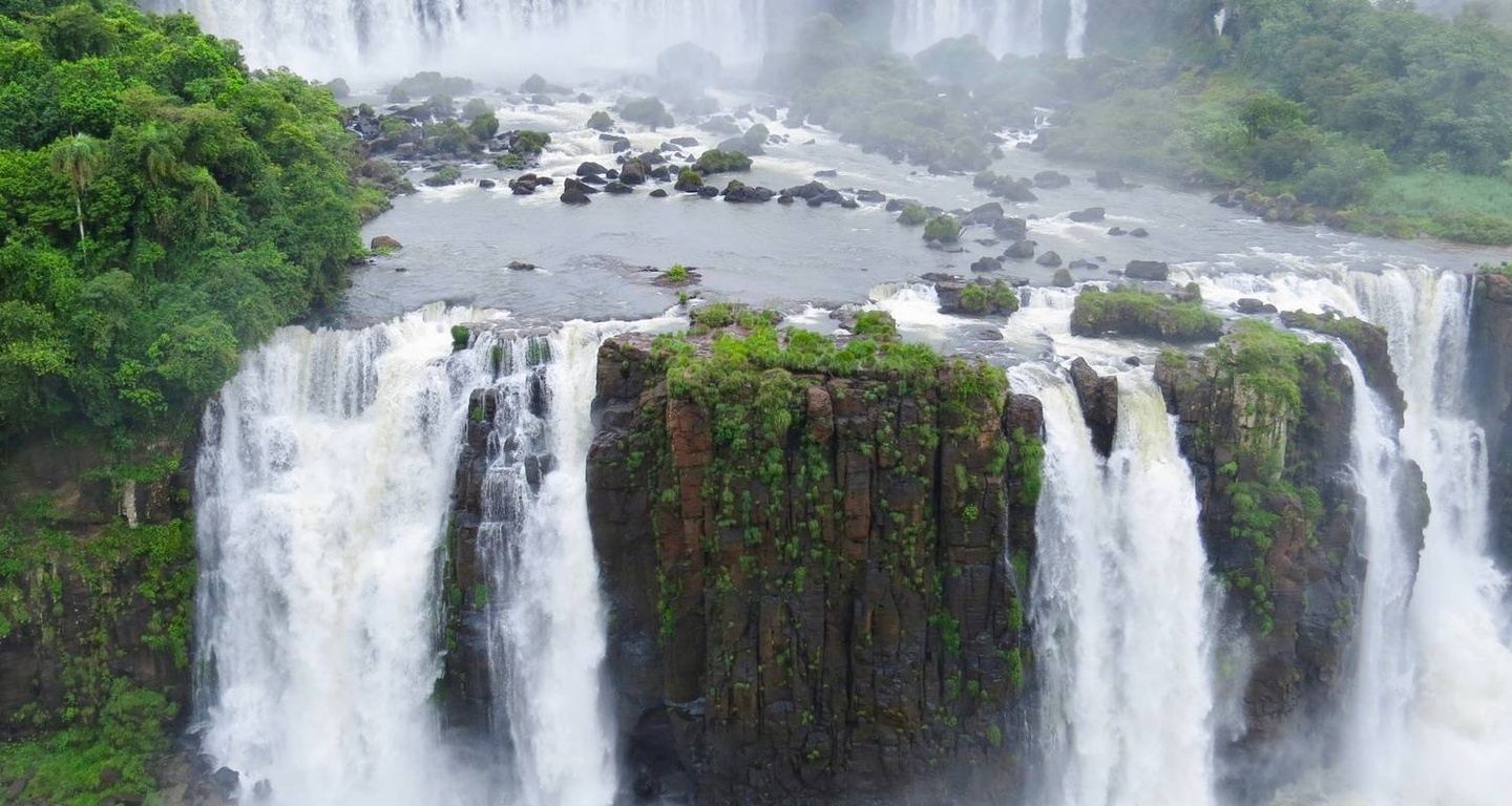 TOUR 3  - 12 DAYS IN ARGENTINA FROM IGUAZU TO USHUAIA