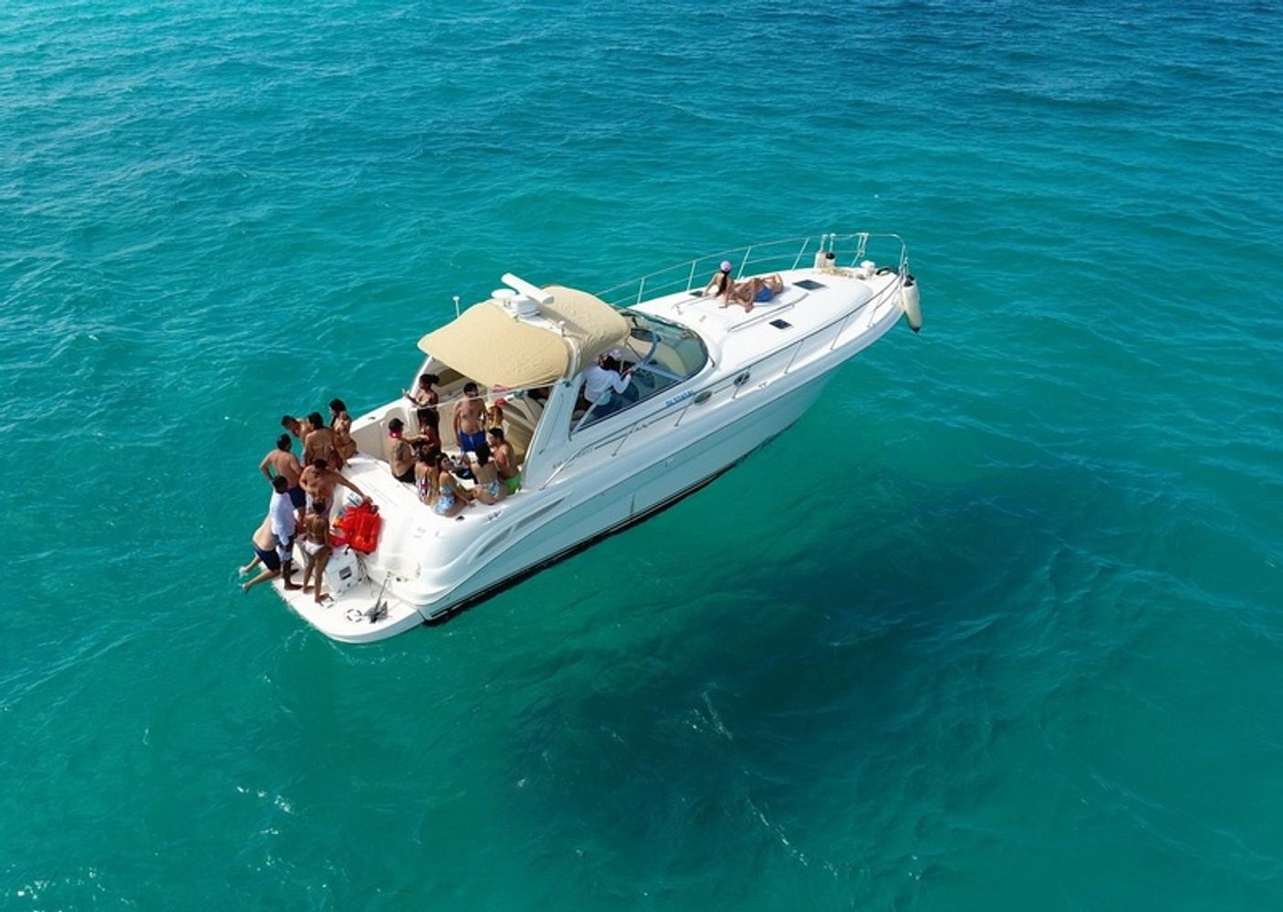 Pricate Tour on yacht 6 hrs