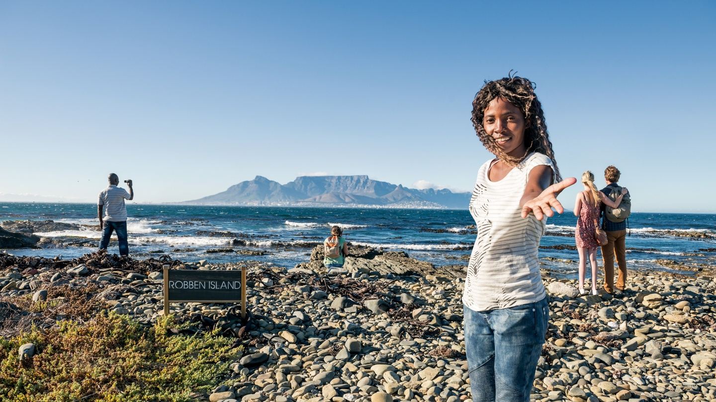 South Africa: Cuisine, Cocktails, Conservation & Culture