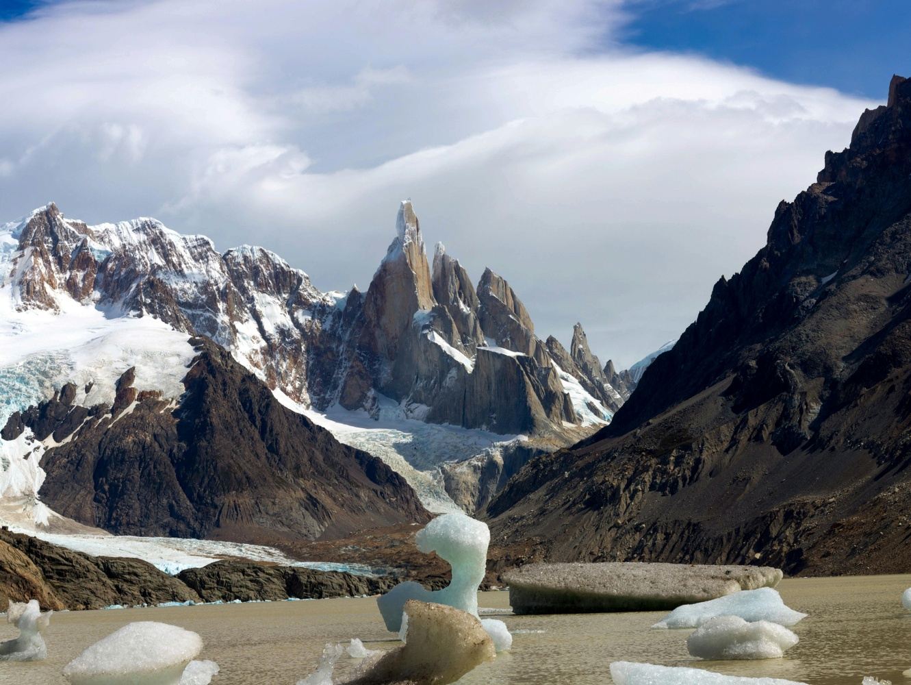 Laguna Torre - ONLINE