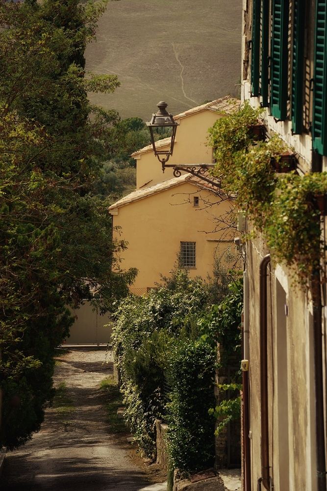 Yoga Under the Tuscan Sun: A Luxury Wellness Retreat in Tuscany, Italy