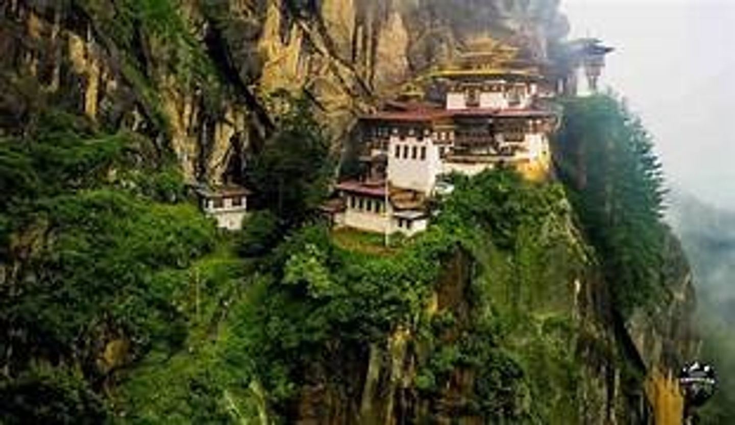 8 Day Bhutan: Rebirth and Happiness Yoga Retreat