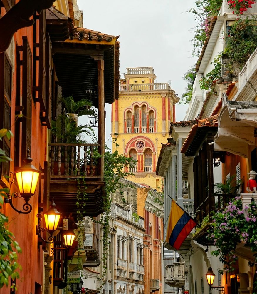 COLOMBIA ESENCIAL - SALIDA GARANTIZADA