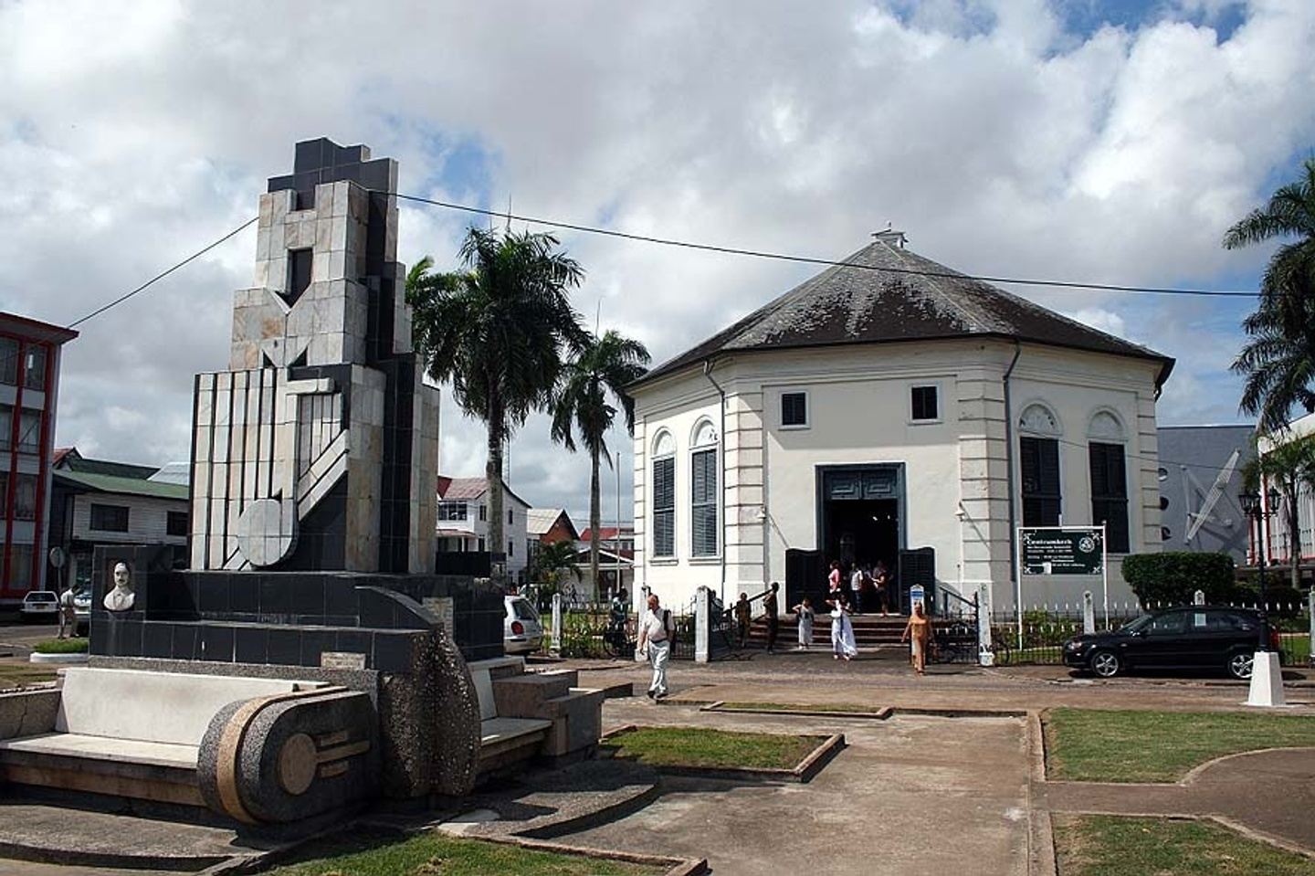 Paramaribo unesco heritage, old plantations & wildlife spotting tour