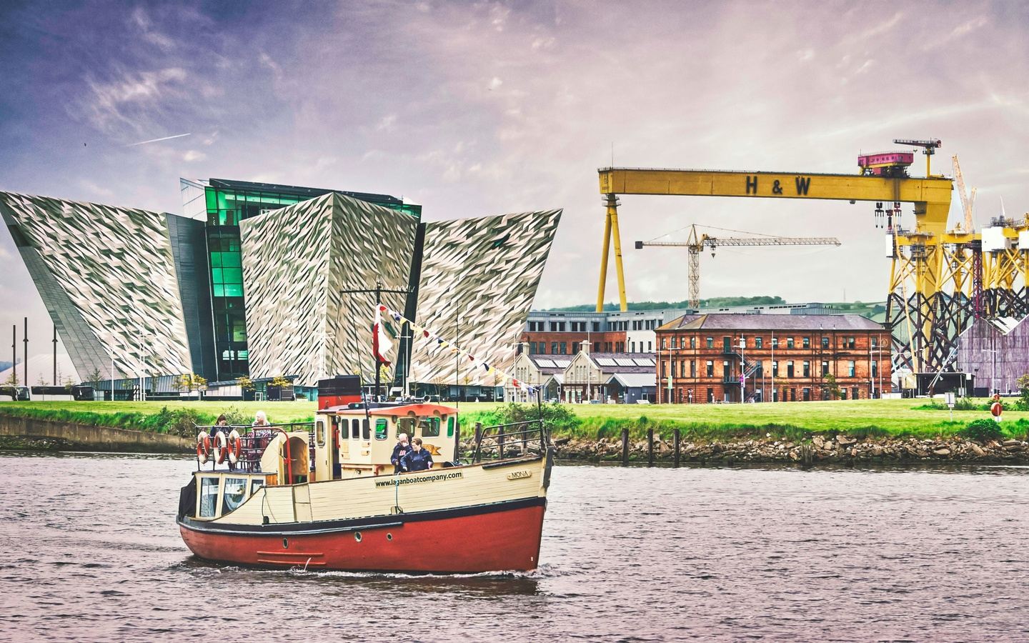Dublin to Belfast Private Day Tour