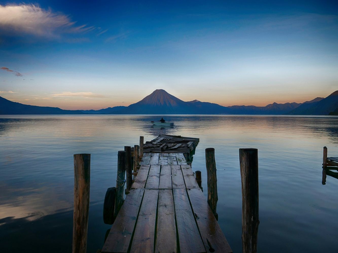 Guatemala Unleashed: Lakes, Volcanoes & Limitless Adventure