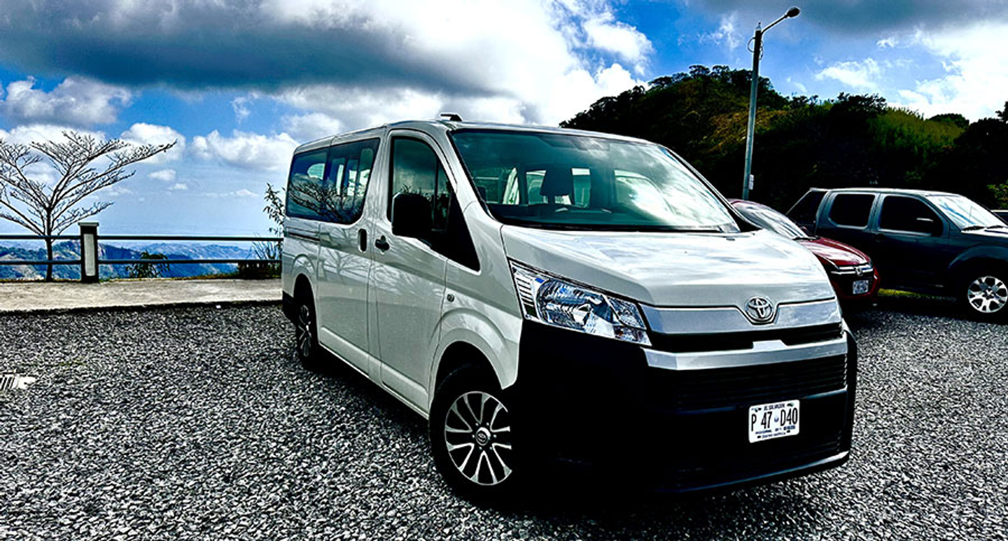 ROUNDTRIP – VAN Transfer from International Airport to El Tunco Beach