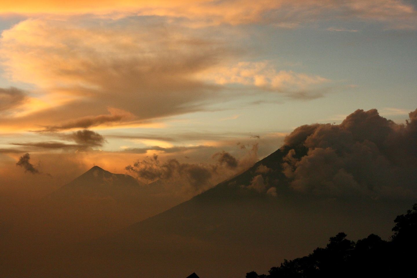 Pacaya Volcano Hike from Antigua Guatemala