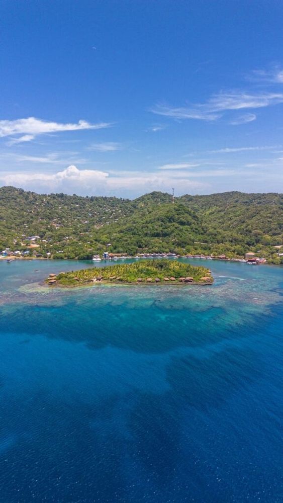 October 3rd-10th Anthony's Key Roatan