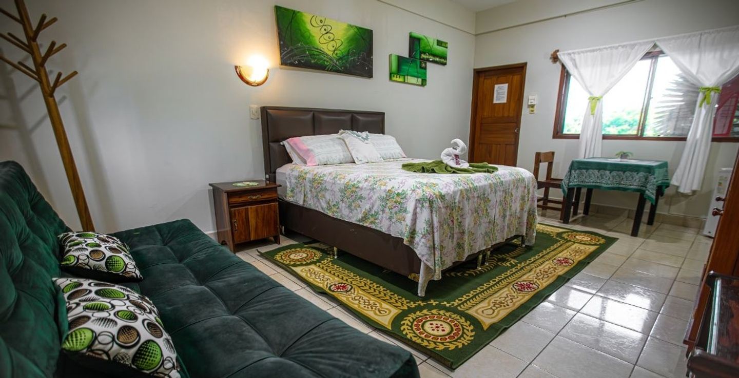 Executive Suite (ONE guest)