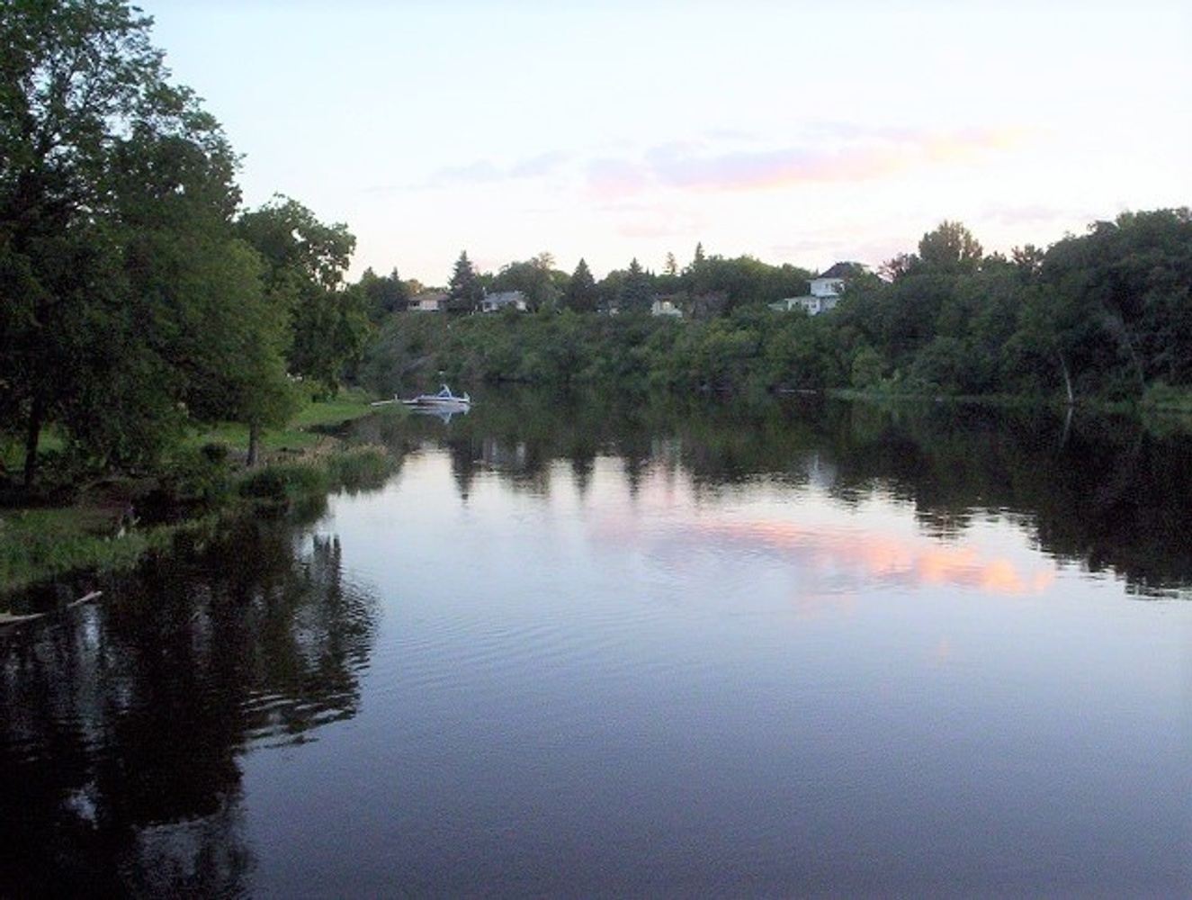 Best Birding Hotspots of Souris River 2026 Tour