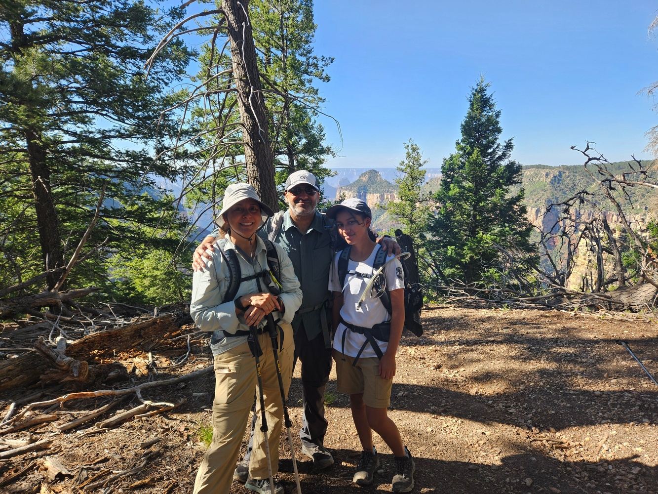 Family Camp Deluxe: 4 PAX