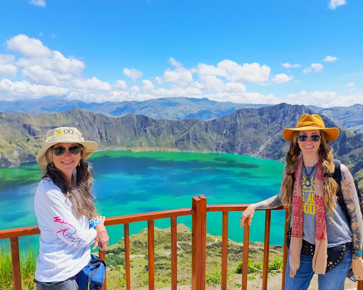 Cotopaxi Volcano -Quilotoa Lagoon. Panoramic Tour. Day Trip