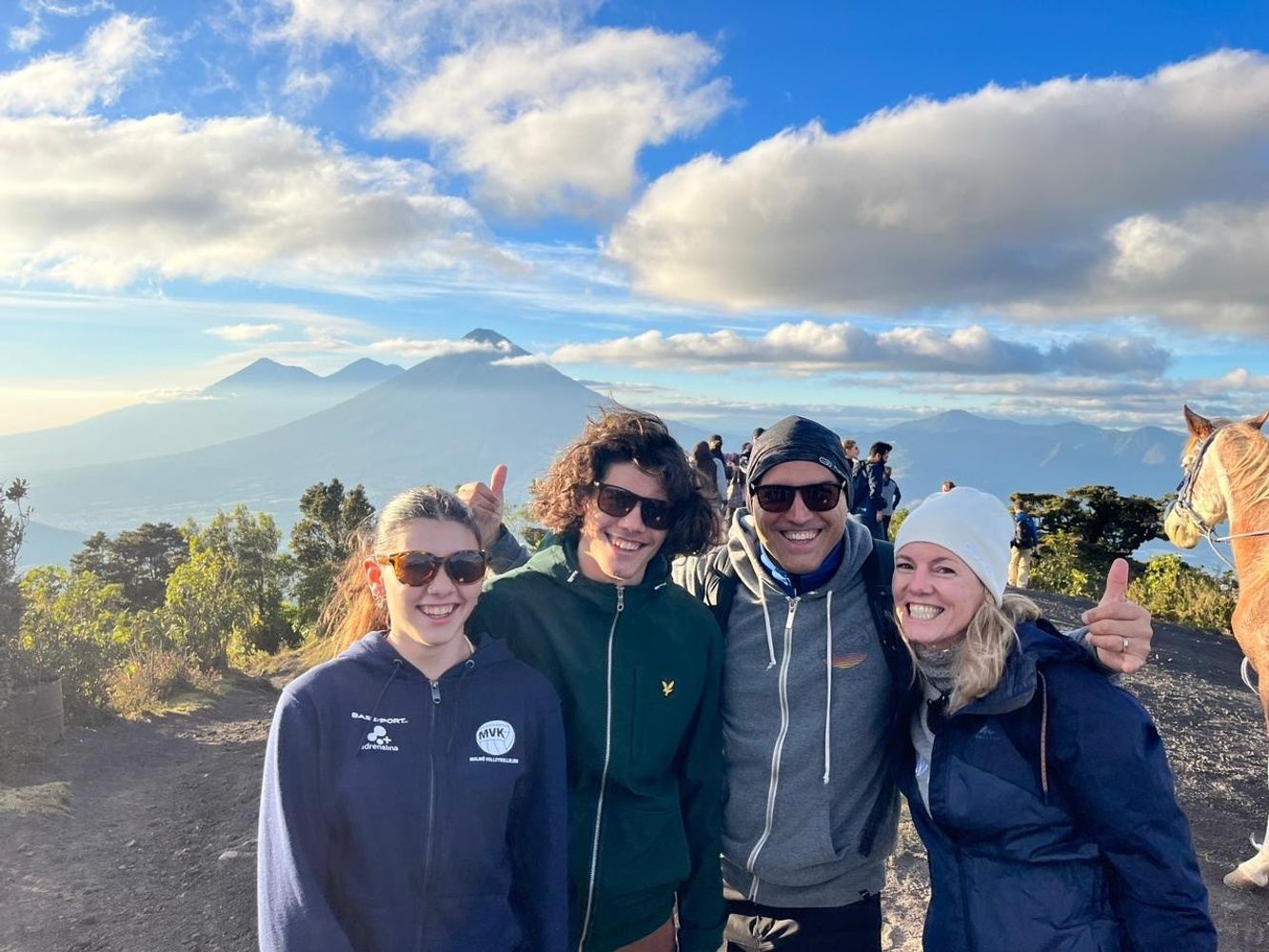 TOUR GRUPAL AL VOLCÁN PACAYA DESDE ANTIGUA