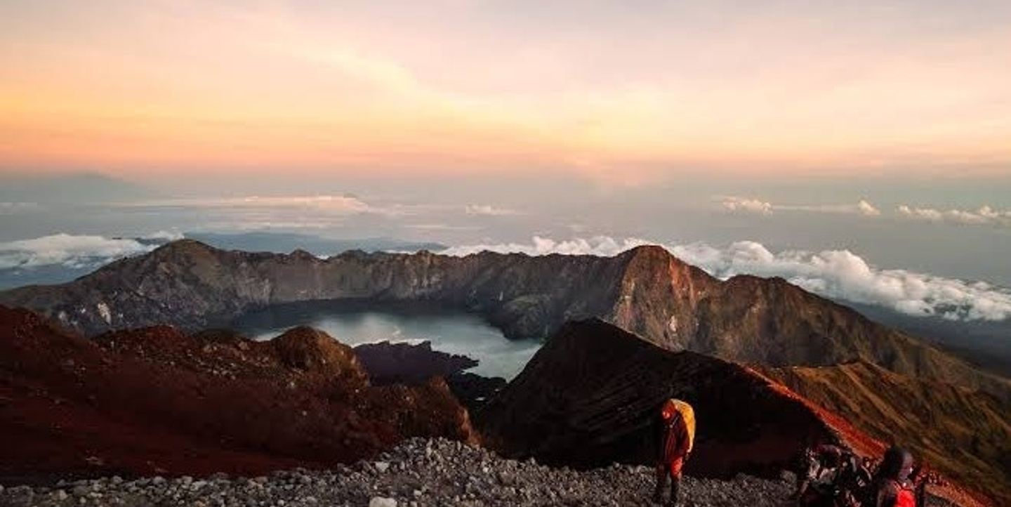 Trekking Rinjani 4 Day