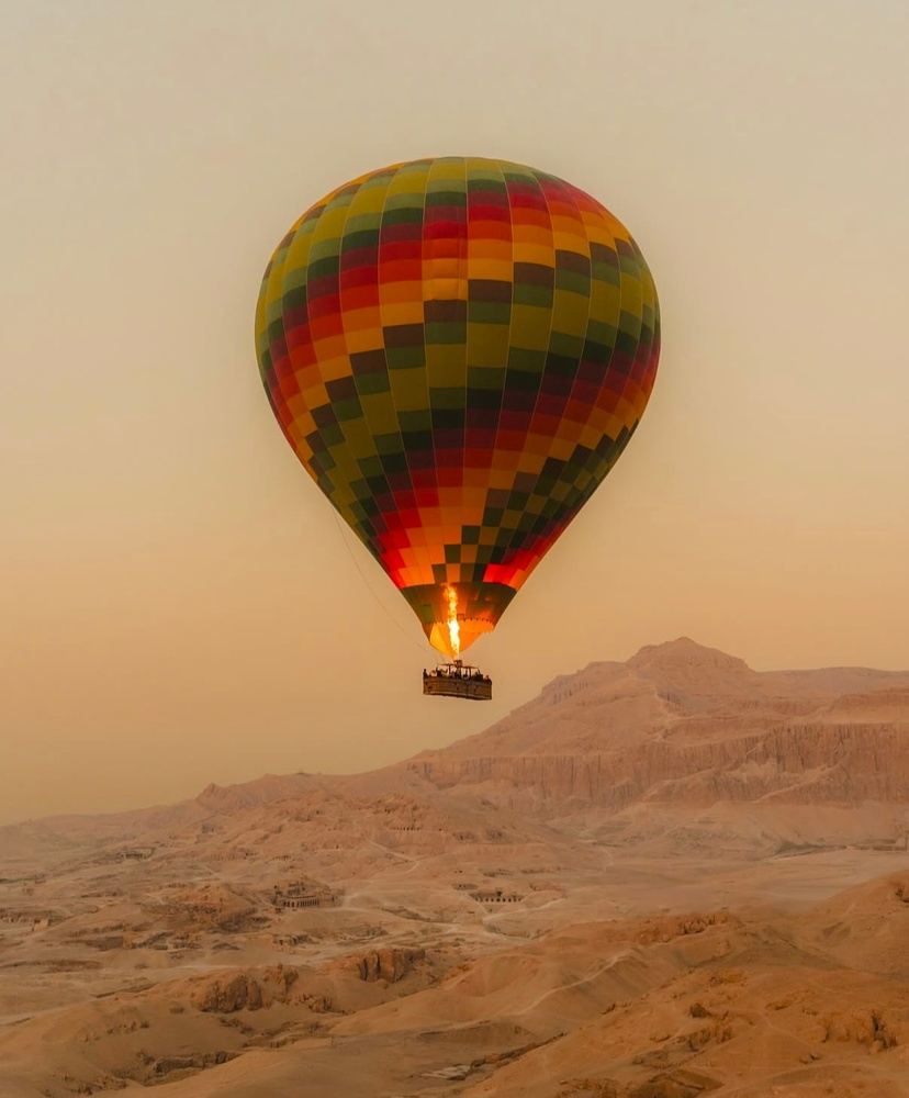 2-IN-1 AFRICA & MIDDLE EAST ESCAPE