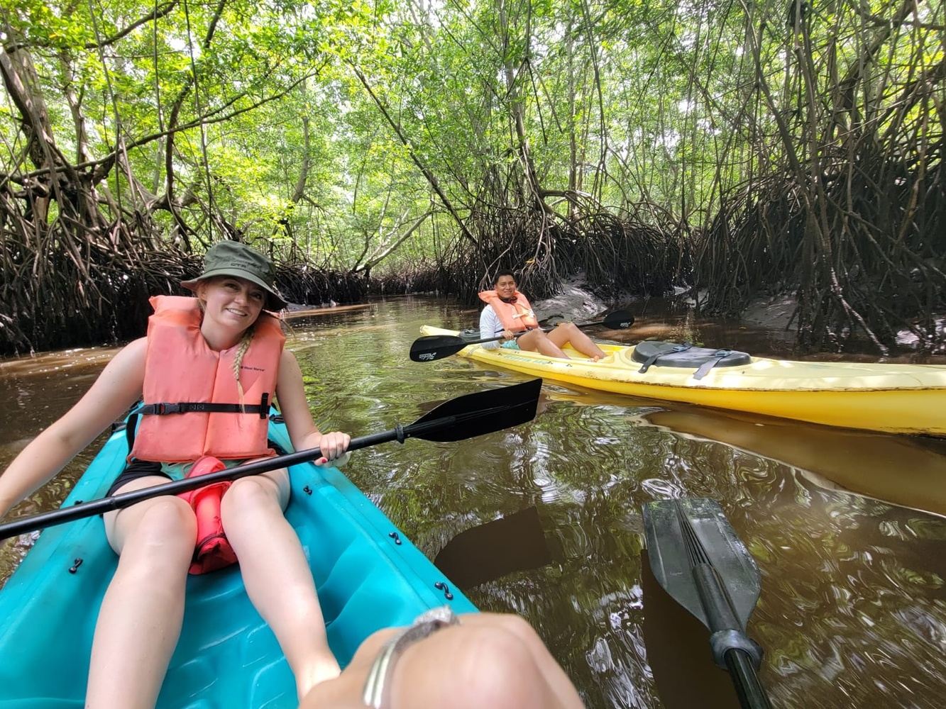 EL SALVADOR MONKEY SANCTUARY TOUR + KAYAKING