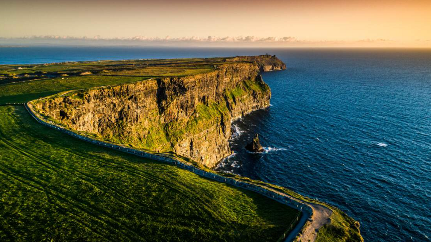 Ireland - Dublin, Castles, Coastlines, Countryside