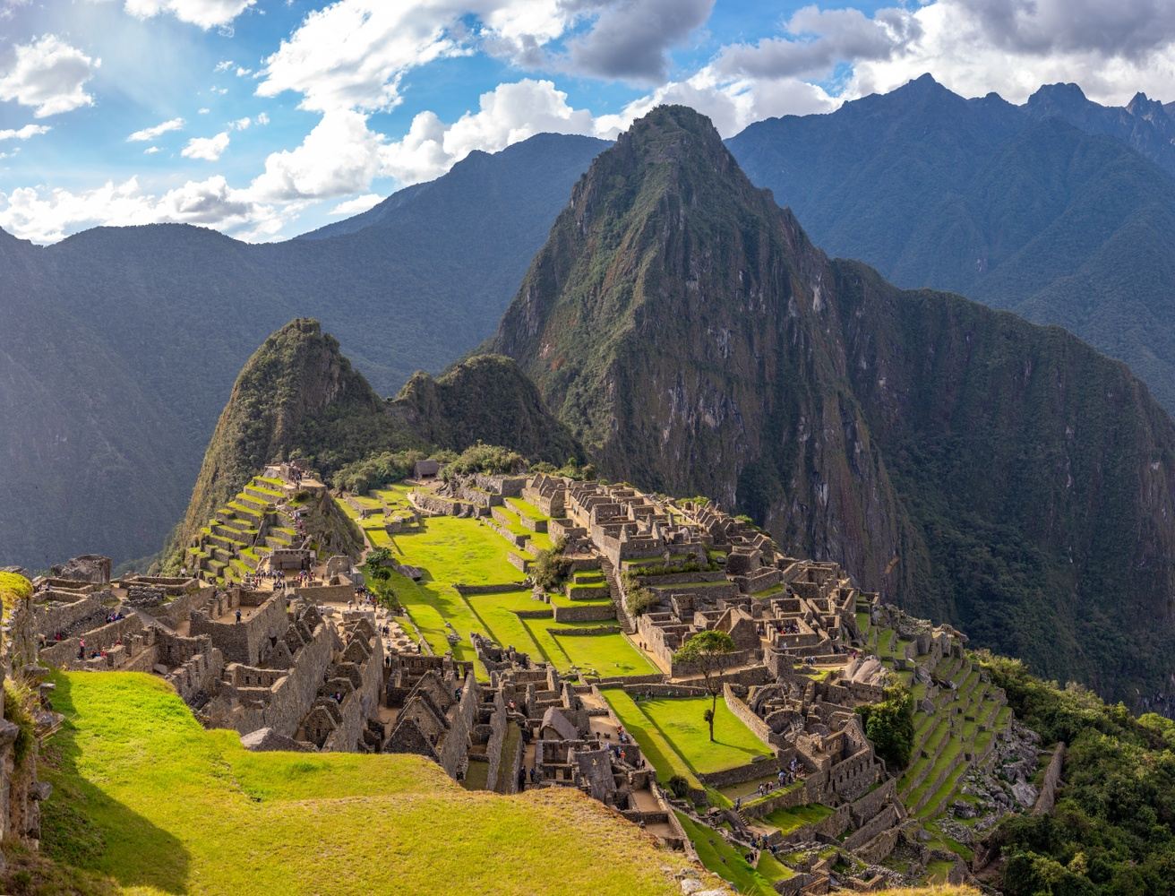 The Land Of Valleys - Cusco - Perú - Full