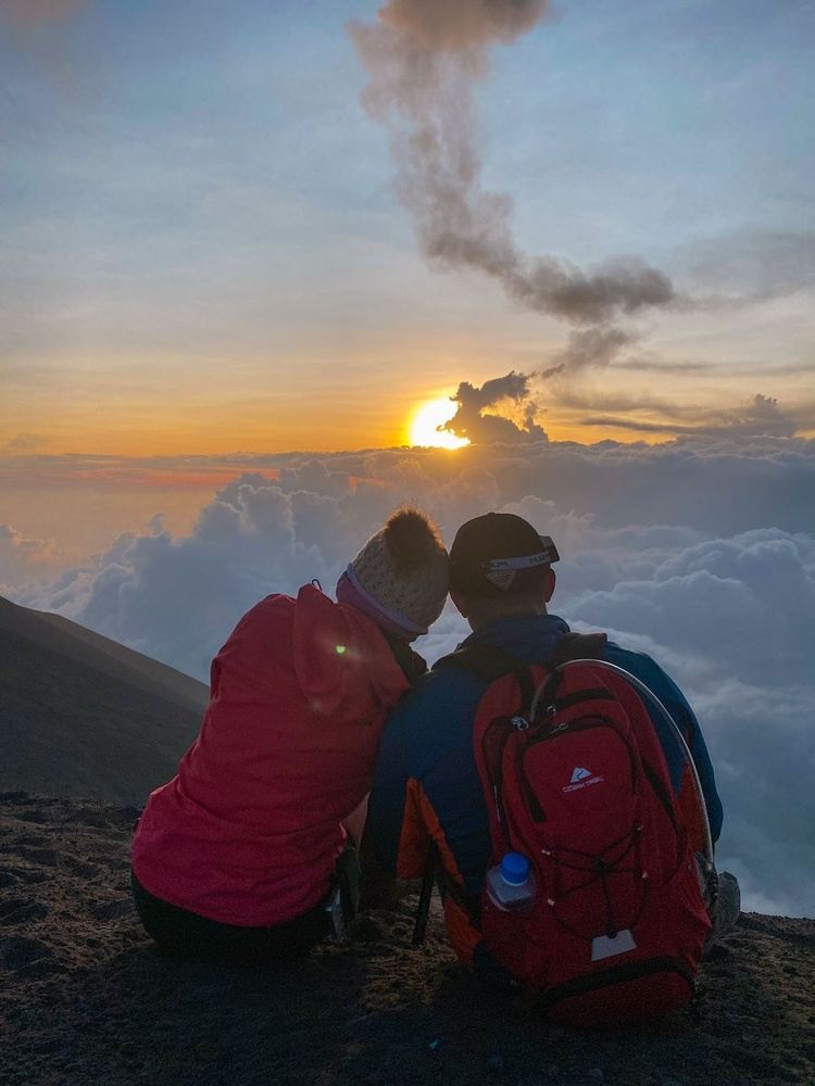 BOOKING DEPOSIT FOR 1-DAYS ACATENANGO SUNSET TOUR - COLLECTIVE