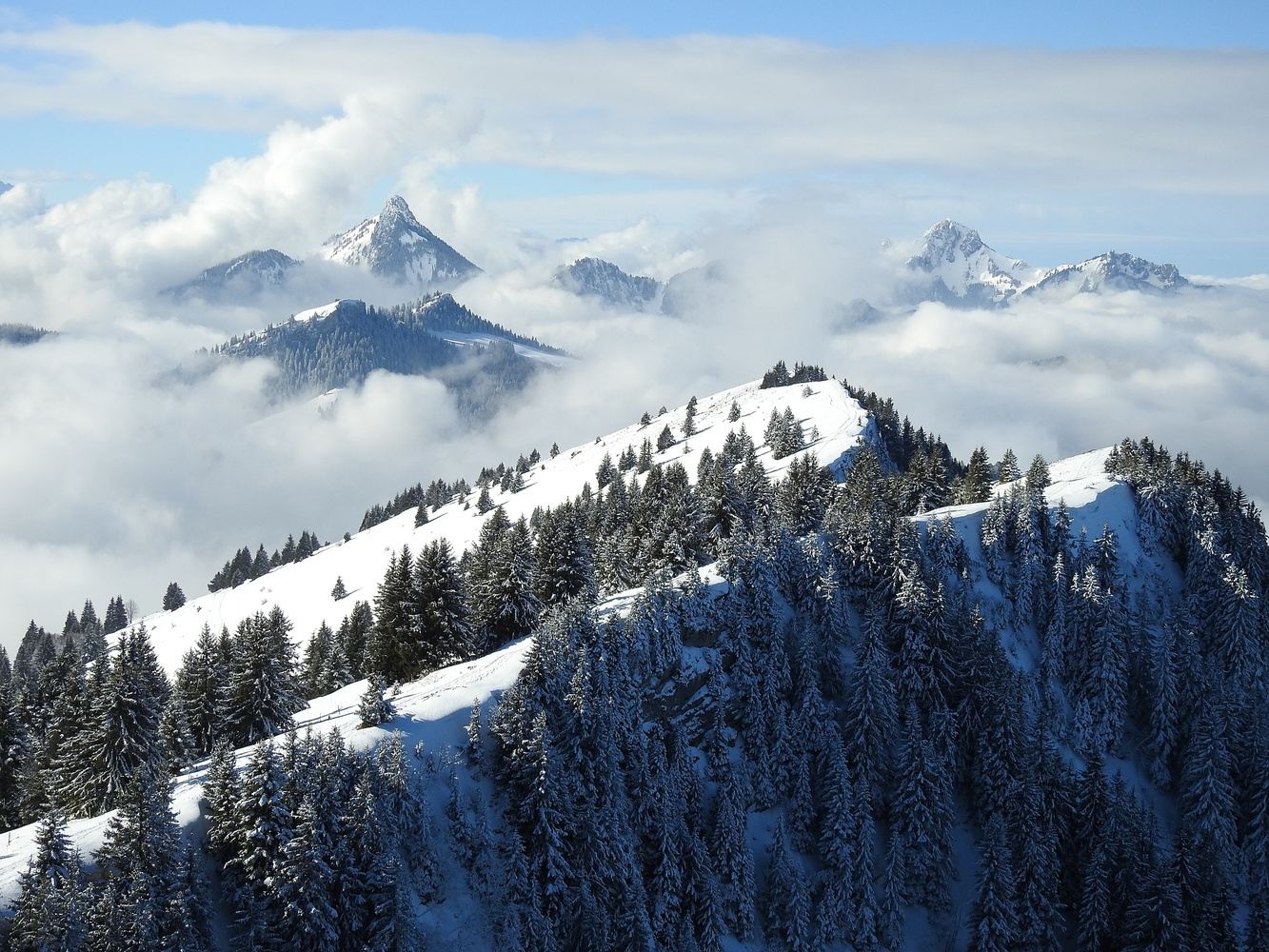Randonnée hivernale, Vallée d’Abondance, France