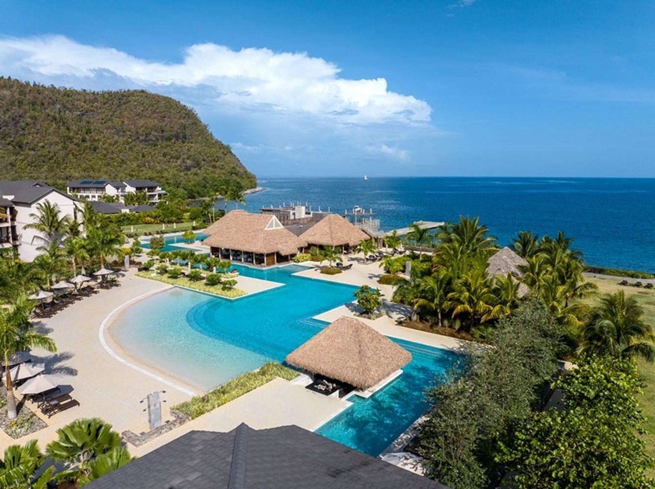 MAS ROYALE - Dominica Carnival Edition