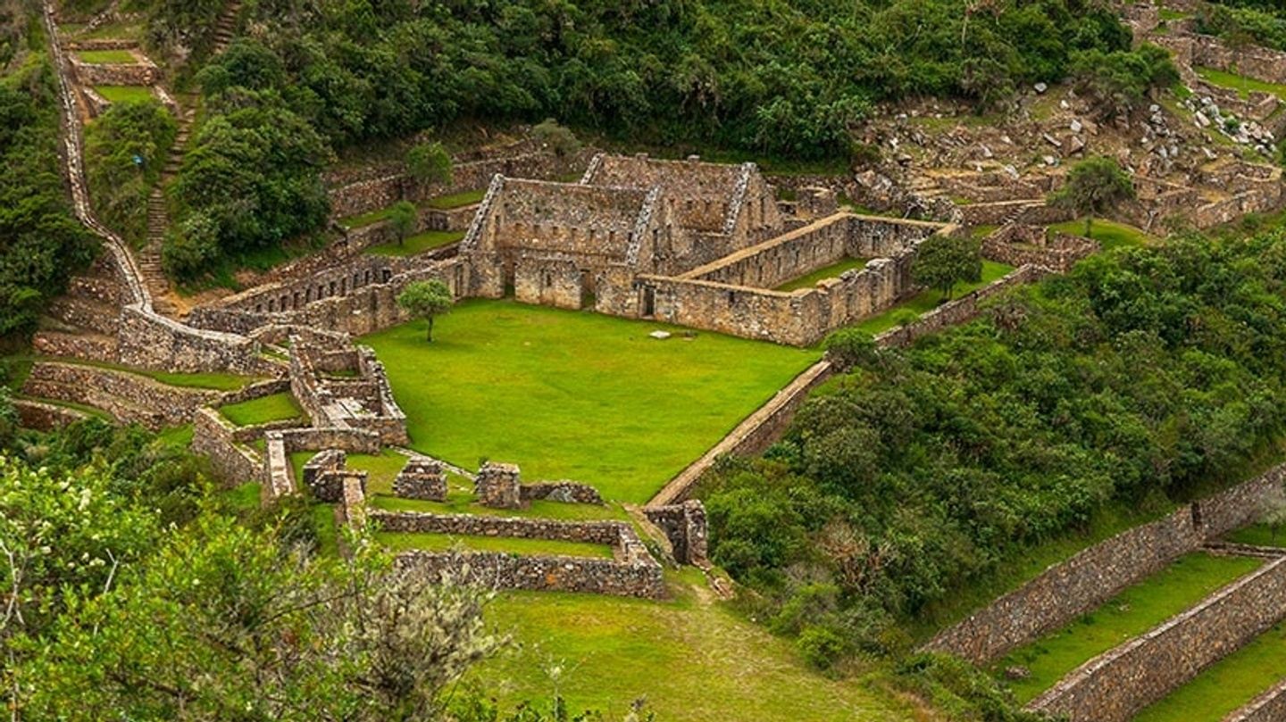 CHOQUEQUIRAO TREK 4 Days