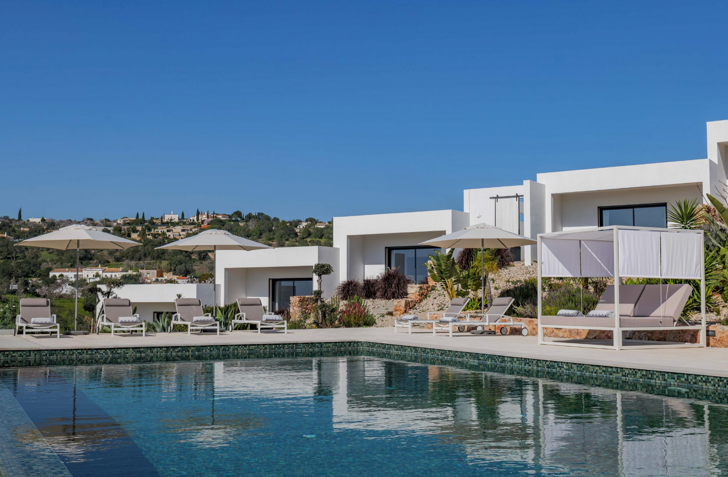 Sol e Vida: Retreat to Portugal with Alyssa Martin
