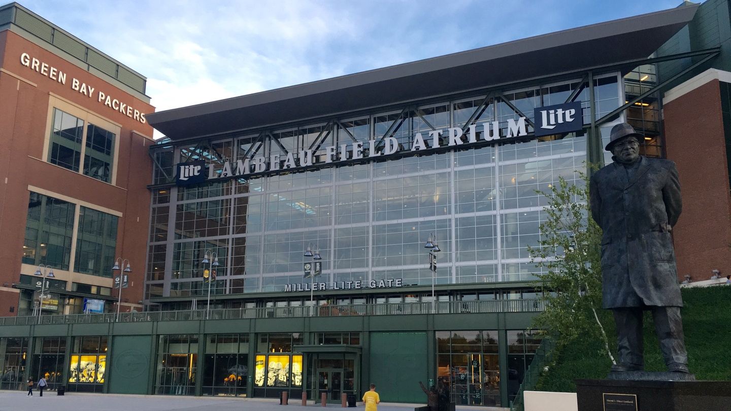 Motorcoach to Lambeau Field for Minnesota Vikingsvs. Green Bay Packers