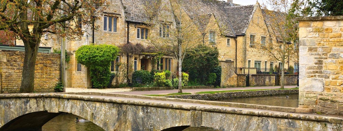 Olive & Plum: Cotswolds- Sarah Stokes 2025