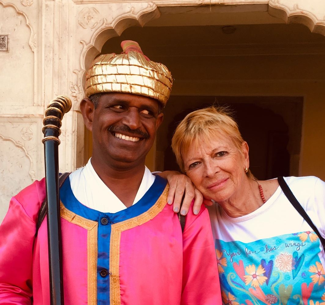 AYURVEDA / ASHRAM /HOLI / TAJ MAHAL 18 días 2027 NORTE de India